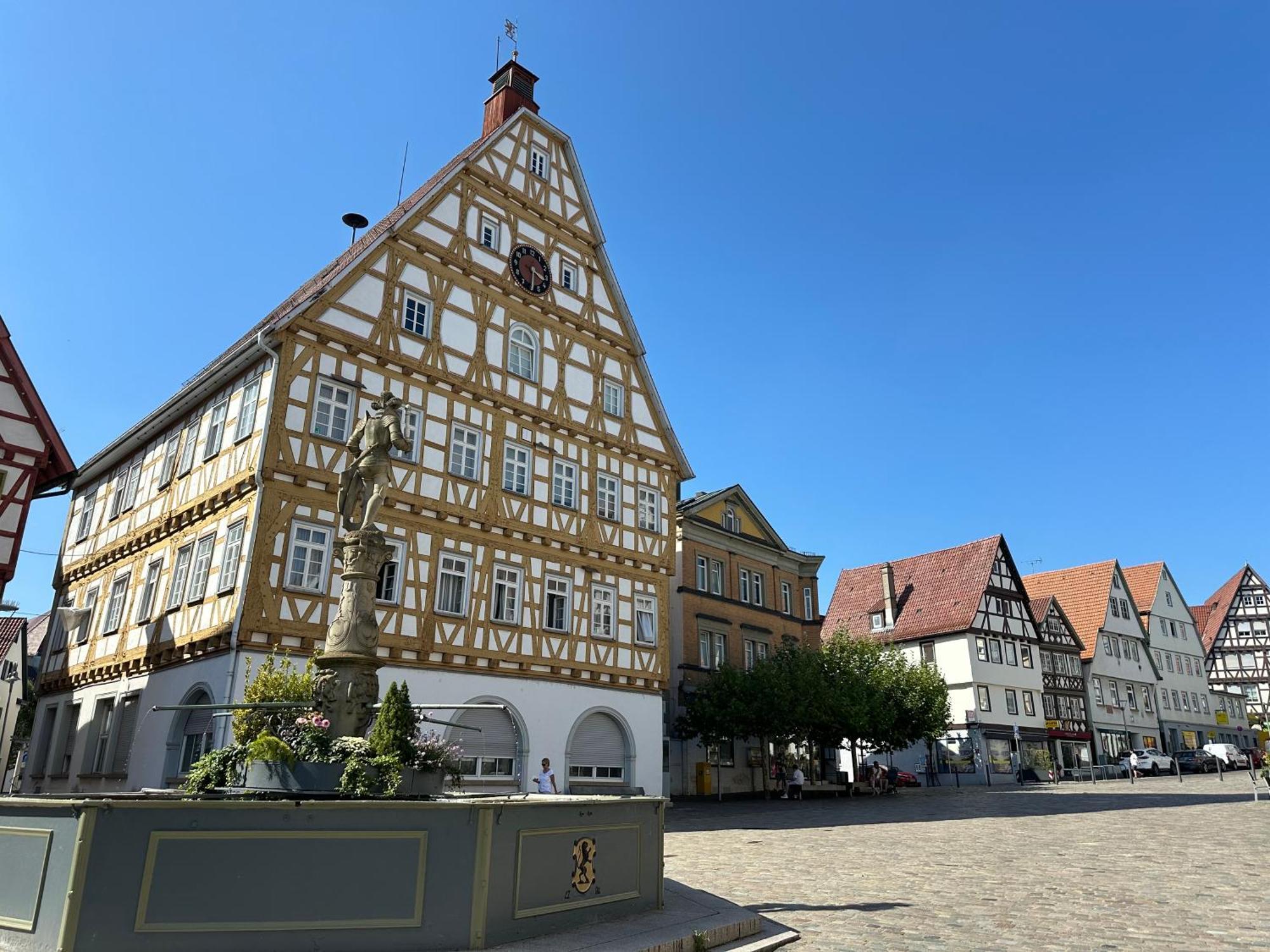 Apartment Im Herzen Der Altstadt - Leonberg Naehe Stuttgart Exteriör bild
